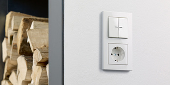 JUNG KNX Taster F 10 bei Gehringer Elektrotechnik GmbH in Rothenburg