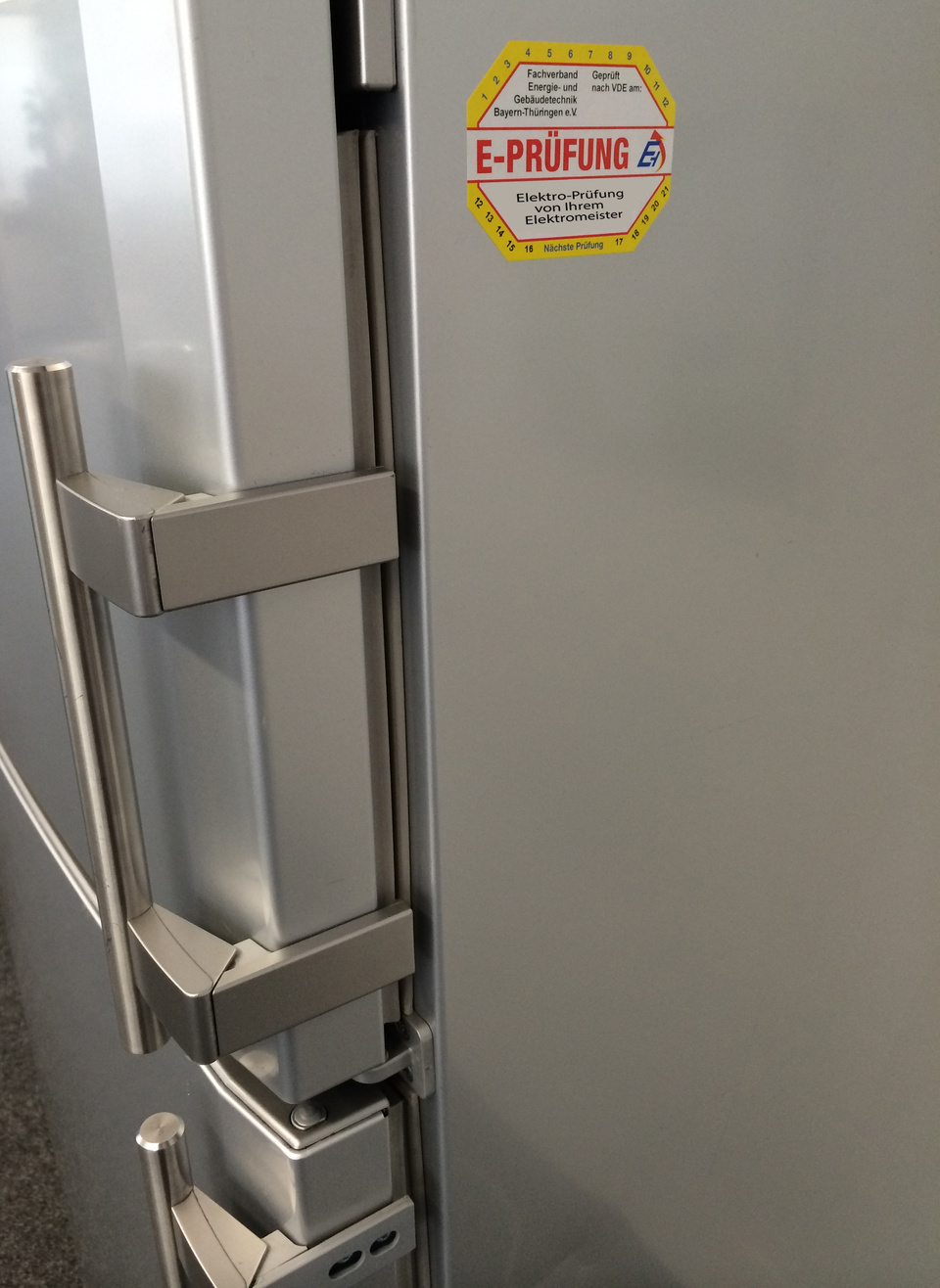 Bild E Pruefung m bei Gehringer Elektrotechnik GmbH in Rothenburg
